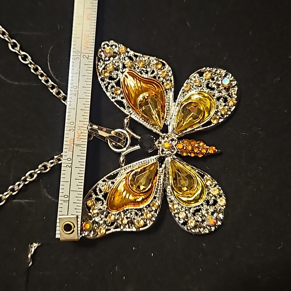 Butterfly necklace NWOT - Picture 11 of 12